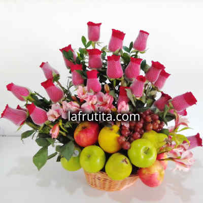 Frutero de Frutas de Estacion y Rosas | Arreglos de Frutas con Rosas - Cod:QFA03