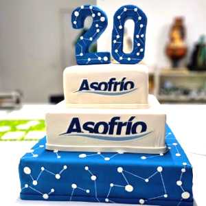 Si estás buscando una opción deliciosa y original para celebrar eventos en tu empresa, tenemos la solución perfecta para ti: nuestras Tortas Corporativas a domicilio en Lima.